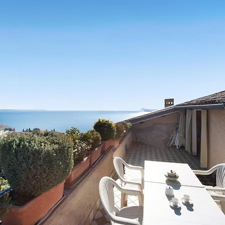 Lägenhet View Gardone Riviera